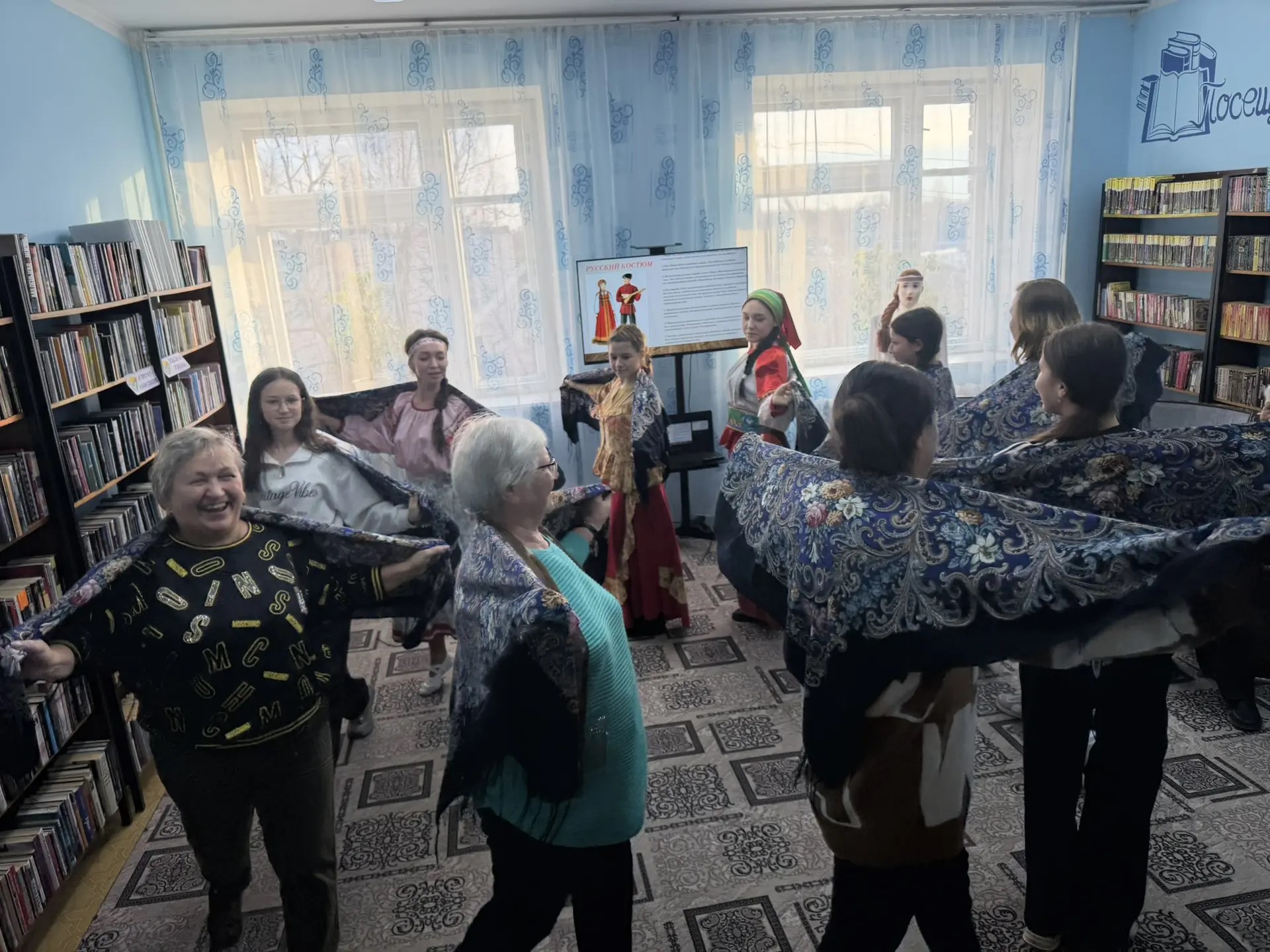 Библионочь в Килемарской центральной библиотеке: "Год единства народов" Библионочь в Килемарской центральной библиотеке: "Год единства народов"