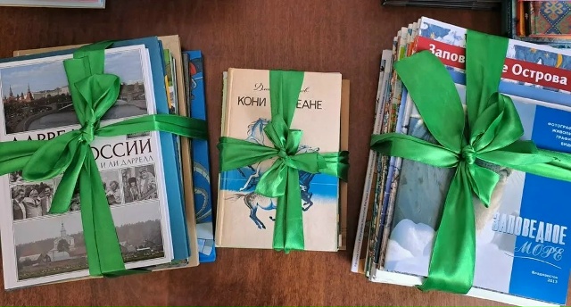 Новая коллекция книг от заповедных коллег Килемарской центральной библиотеке