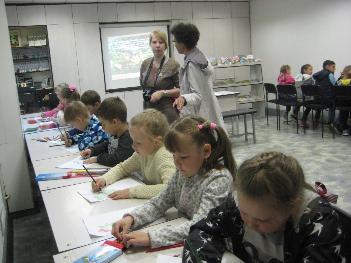 Изучаем лесные ягоды